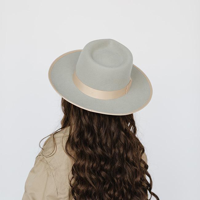 Gigi Pip felt hats for kids - Monroe Kids Rancher - fedora teardrop crown with stiff, upturned brim adorned with a tonal grosgrain band on the crown and brim [light grey-tan]