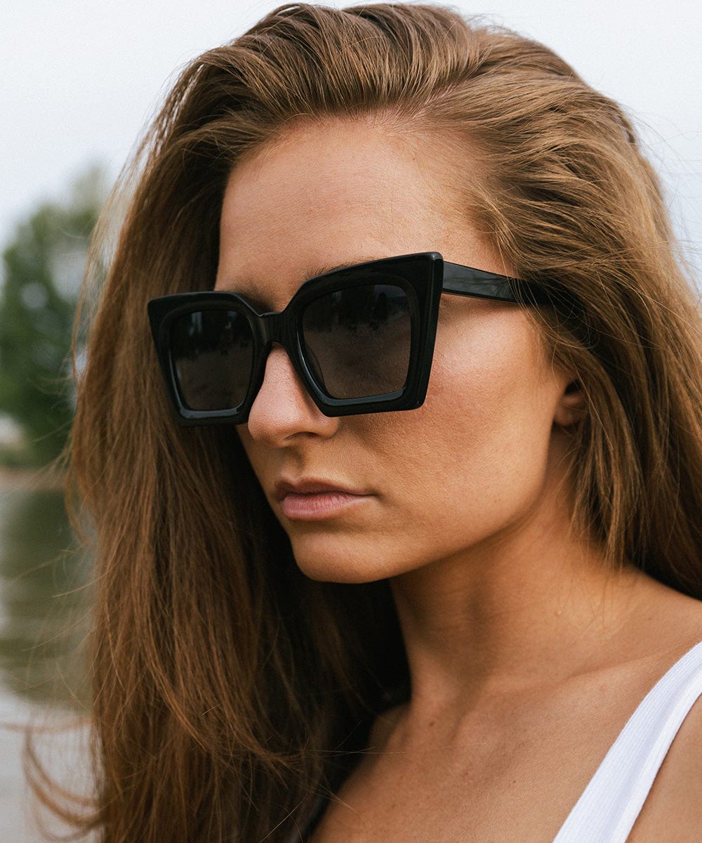 Gigi Pip sunglasses for women - Kat Square Sunglasses - oversized square style women's sunglasses with an acetate frame + polarized lenses [black]