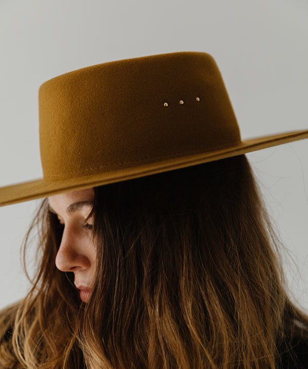 Gigi Pip felt hats for women - Linden Boater - telescope boater crown with a flat brim and three gold plated metal studs [cinnamon]