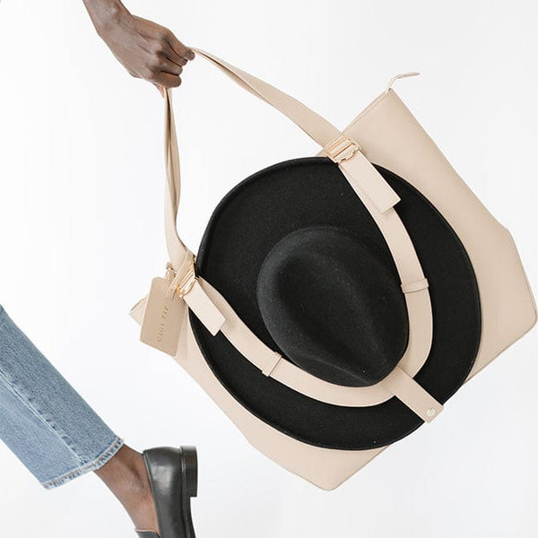 AS SEEN ON LOVERLY GREY!! Hat Carrying Beach Bag in Light